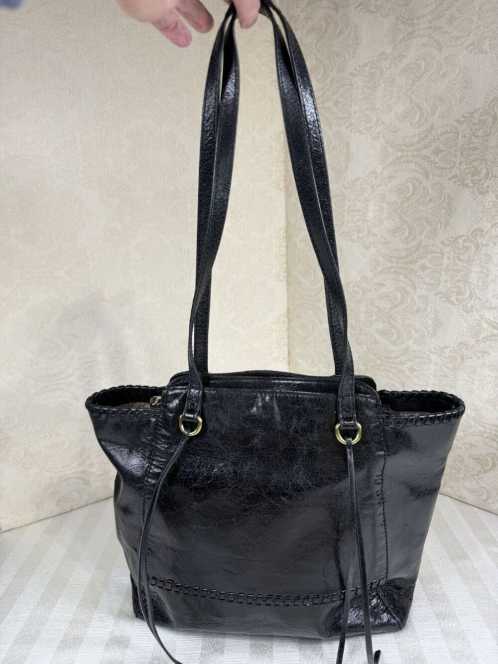 HOBO Praise Tote Leather Shoulder Bag Purse Black Anthropologie Zip Top